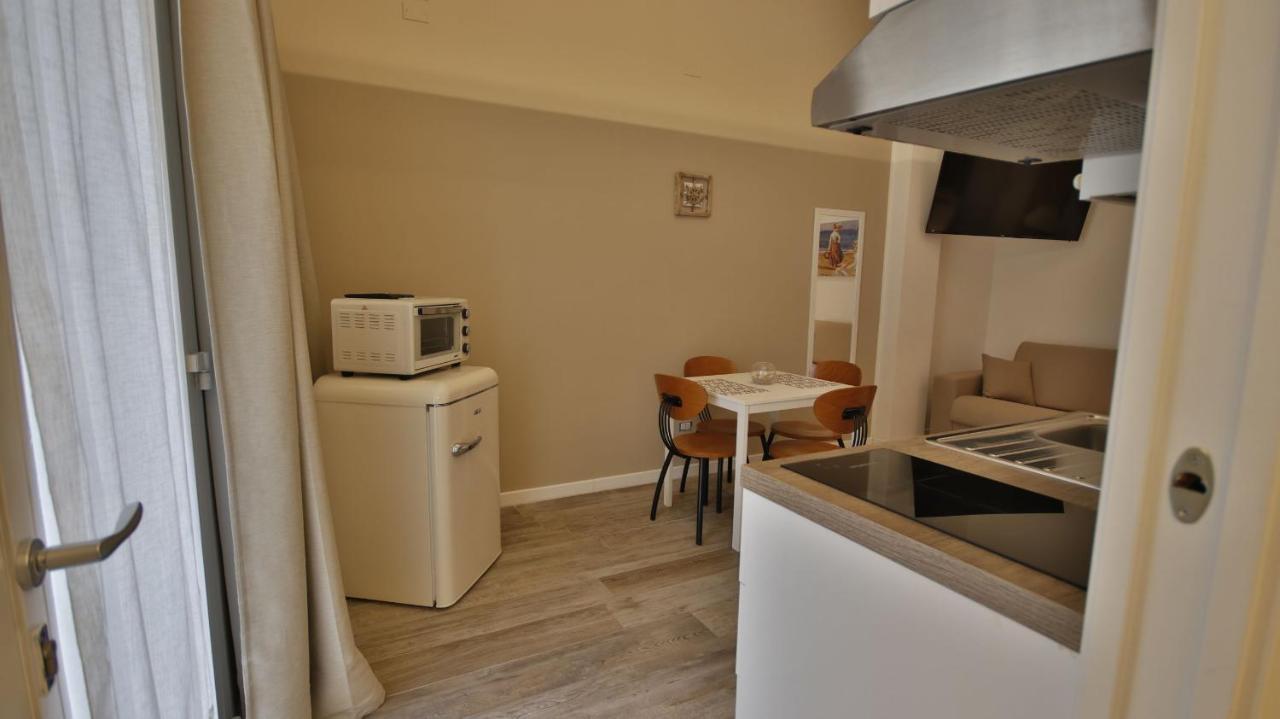 Casa Levante A 75 Mt Dalla Spiaggia Monopoli Exterior foto